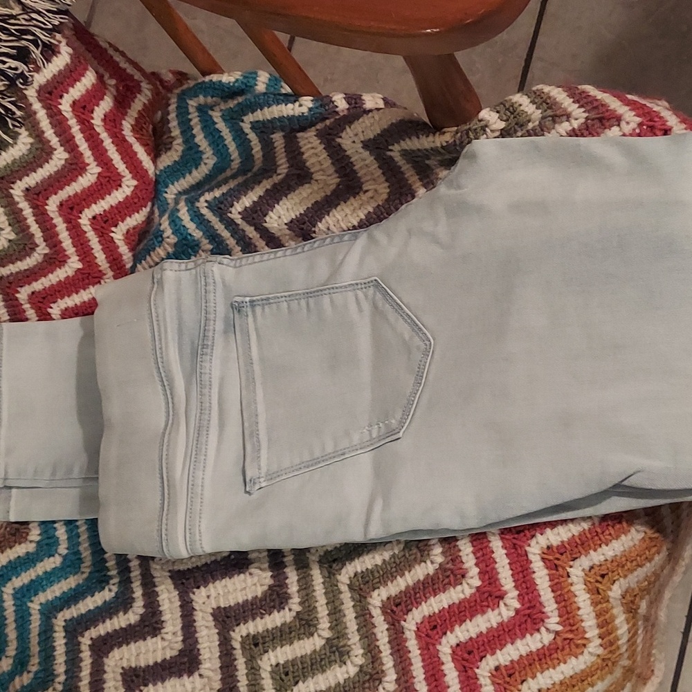 4 for $15 Old Navy Rockstar jeggings size 8